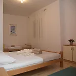 Antonija With Pool Apartamento