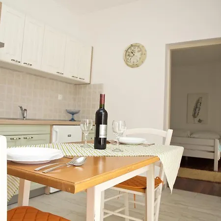 Apartamento Antonija With Pool *