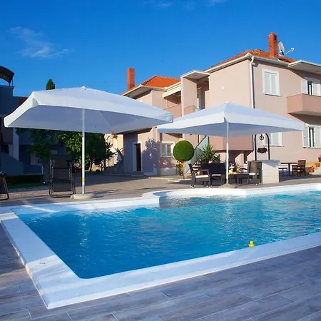 Antonija With Pool Apartmán Biograd Na Moru