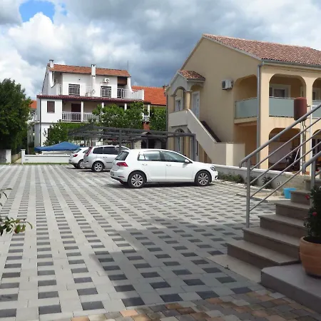 Antonija With Pool Biograd Na Moru