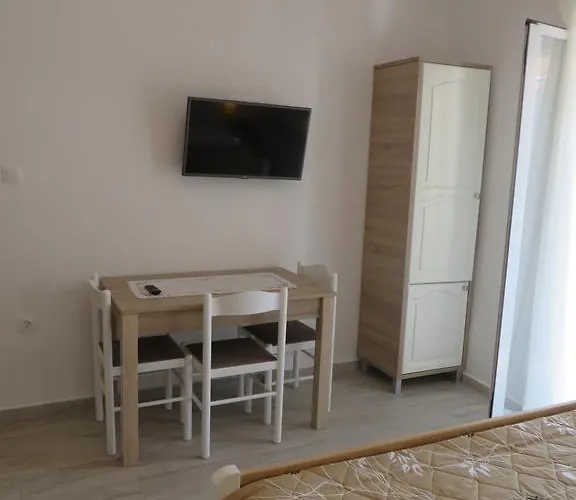 Apartamento Antonija With Pool