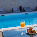 شقة Antonija With Pool