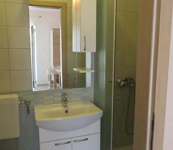 Antonija With Pool * ビオグラード・ナ・モル